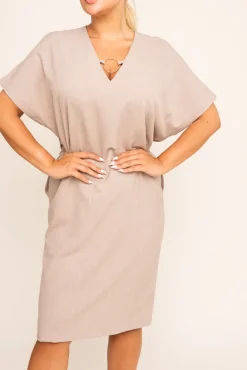 Beżowa Sukienka INSTEVI