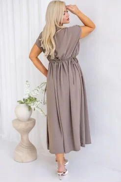 Kawowa Sukienka LASTIA